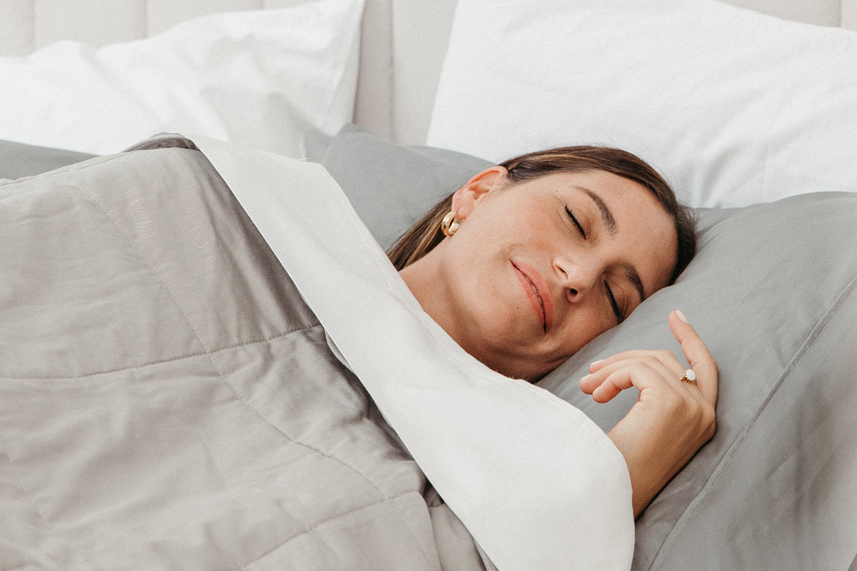 Cooling Pillow: Sleep Cooler and More Comfortably with SmartSilk