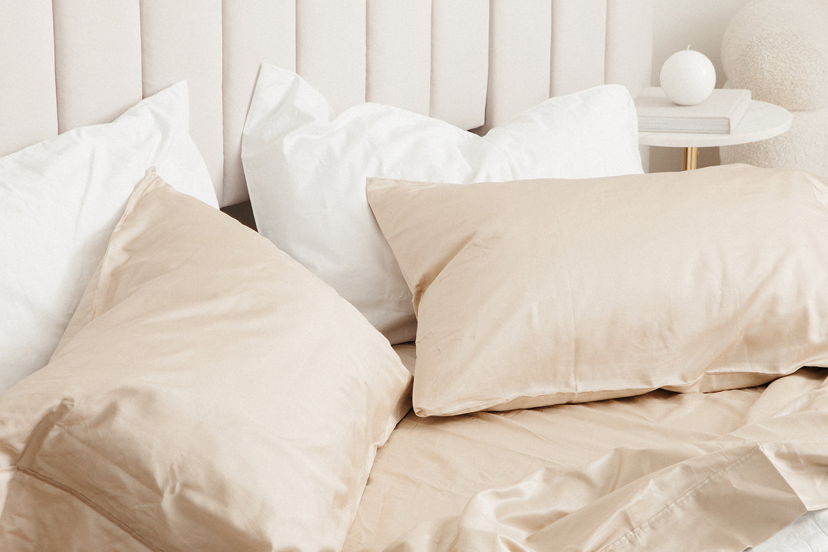 Silk vs Satin Pillow Case – Which Should You Sleep On?