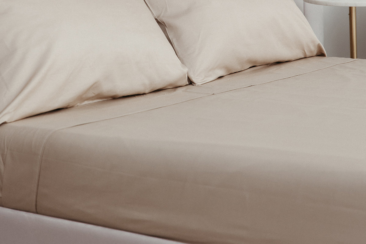 Cream Bed Sheets Classic Style Meets Silk Comfort | SmartSilk ...